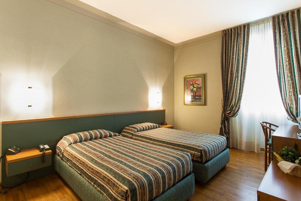 Hotel Gambara Экстерьер фото